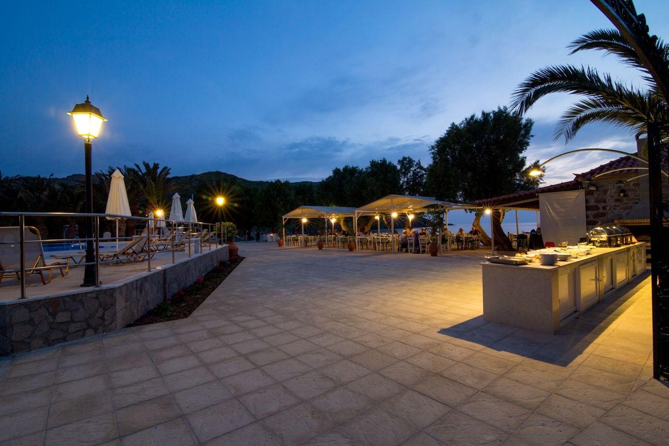 Aphrodite Hotel 37/41