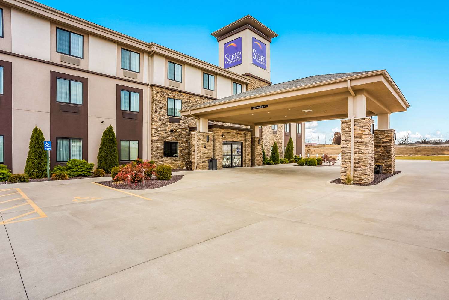 Sleep Inn and Suites Hannibal West 18/19