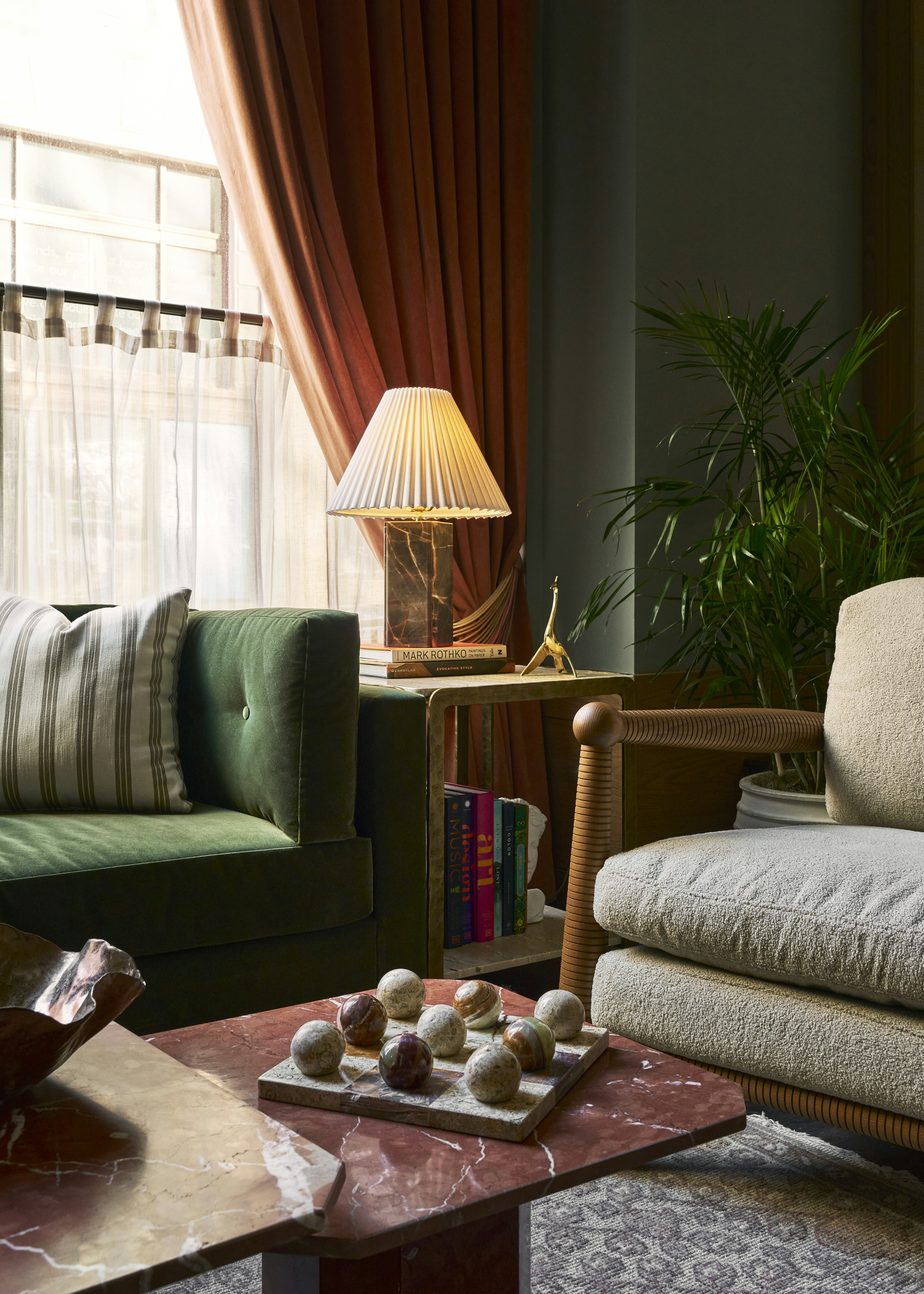 Fidelity Hotel 31/50