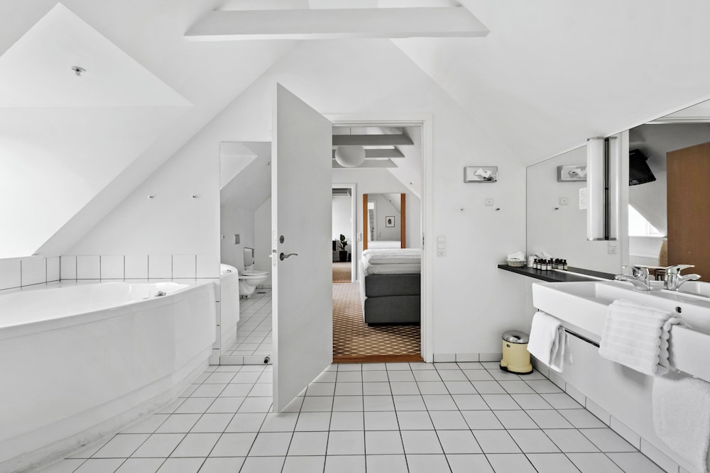 جناح بسرير كينج بحوض جاكوزي، Best Western Torvehallerne 3/3