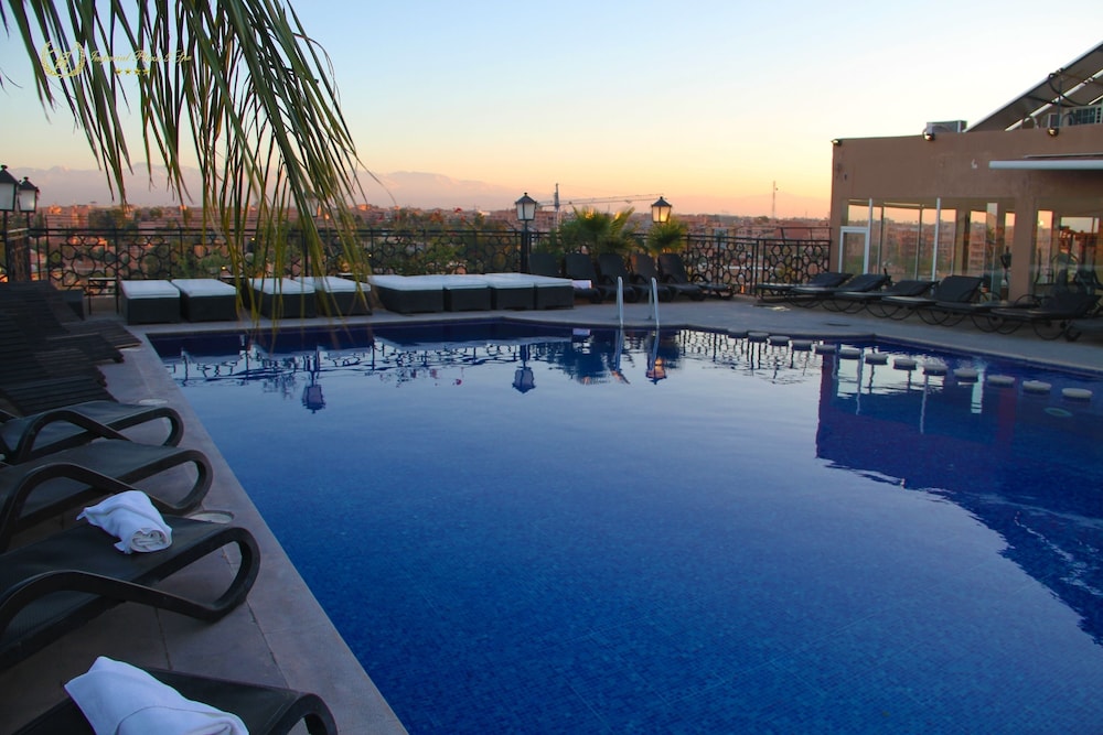 Imperial Plaza & Spa 62/70