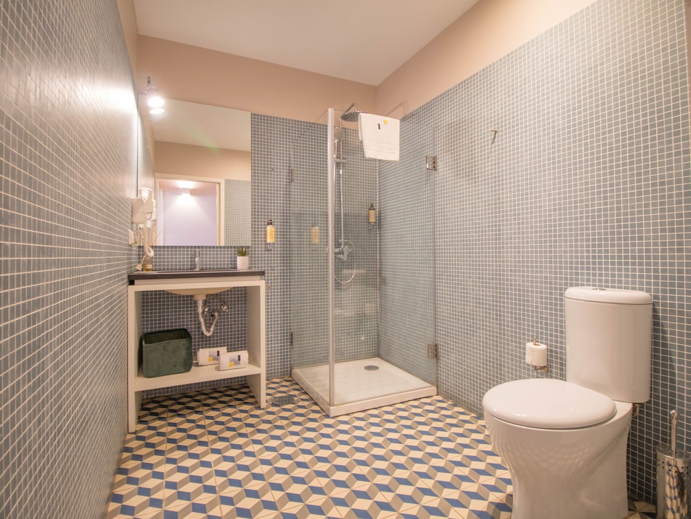 YOURS GUESTHOUSE PORTO 50/50