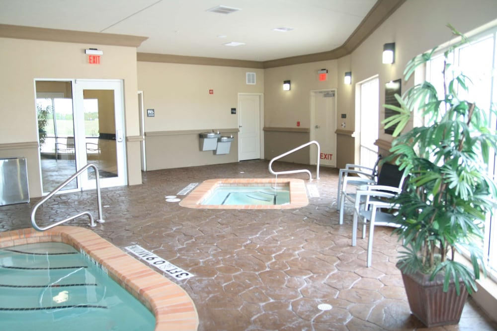 Lobby at Hampton Inn and Suites Cleburne, CLEBURNE - TX