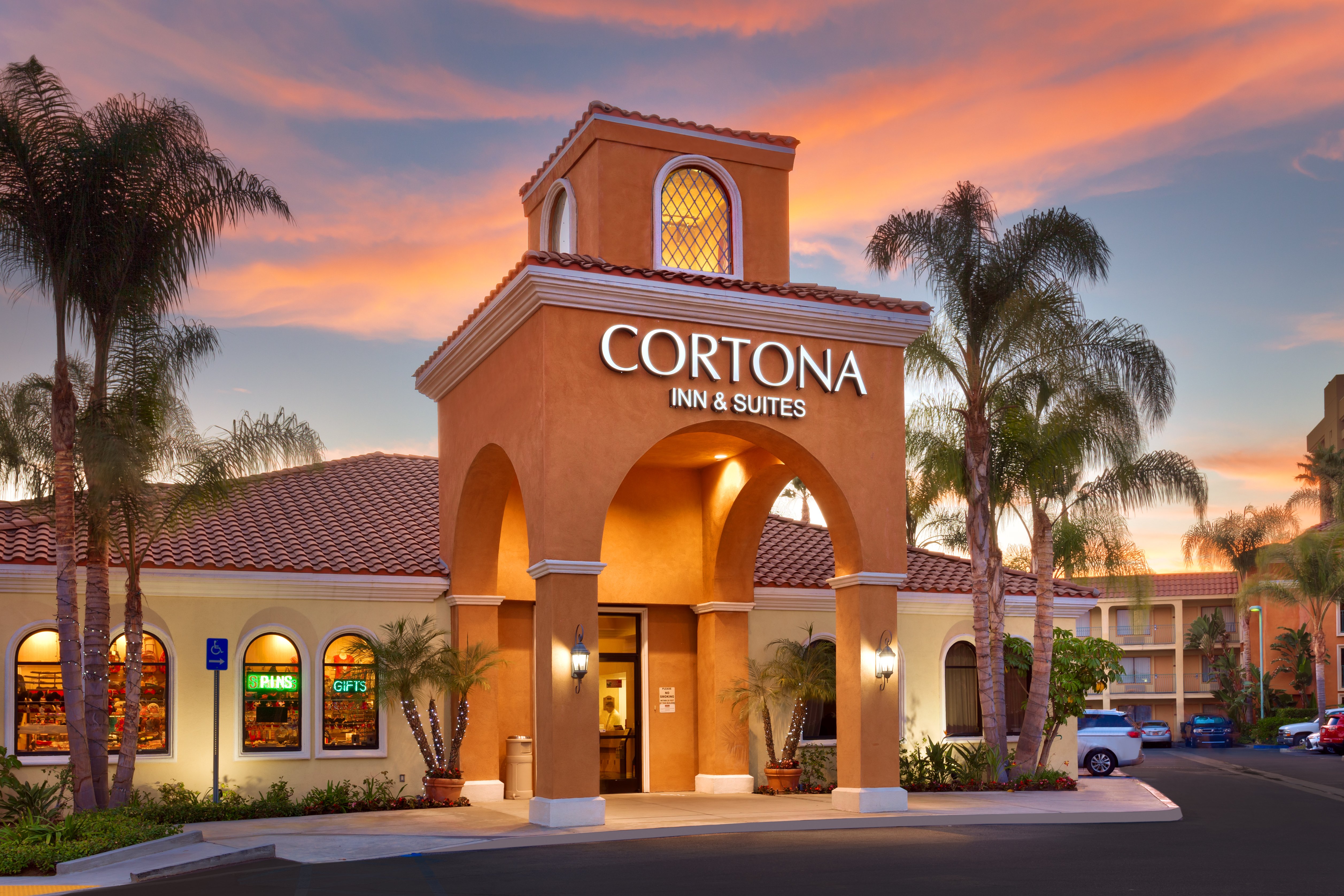Cortona Inn And Suites in ANAHEIM - CA