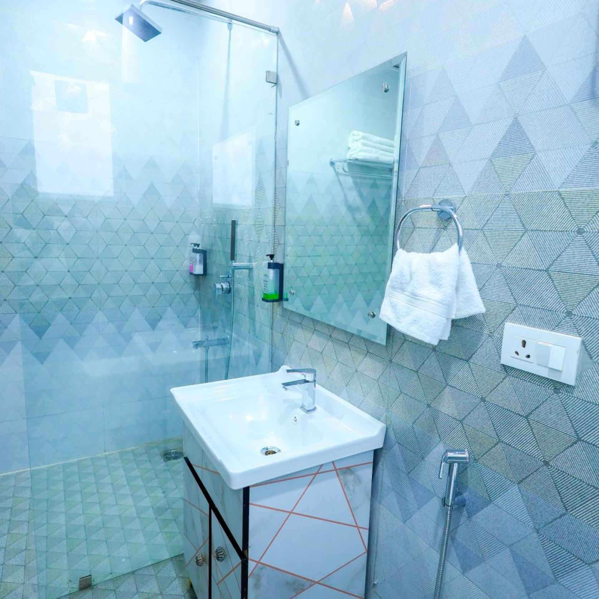 Clay Inn Hotel Gurugram 48/50