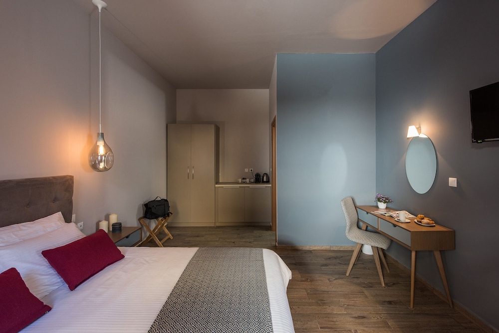 STANDARD, KING BED, GROUND FLOOR