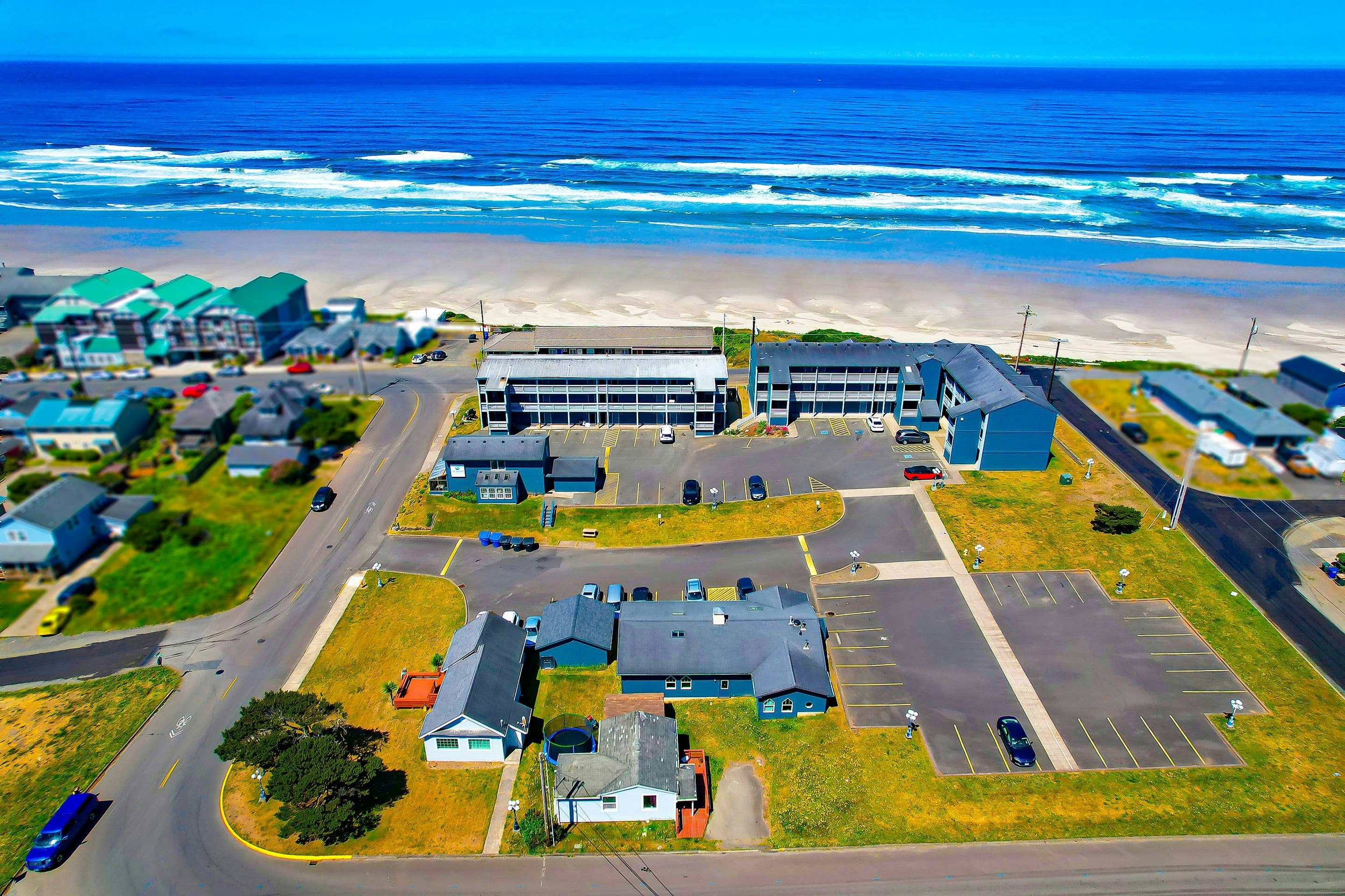Waves Hotel NYE Beach - Newport OR 51/52