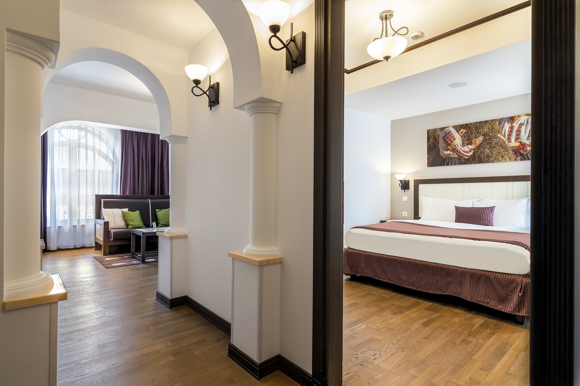 GRAND, EXECUTIVE, SUITE