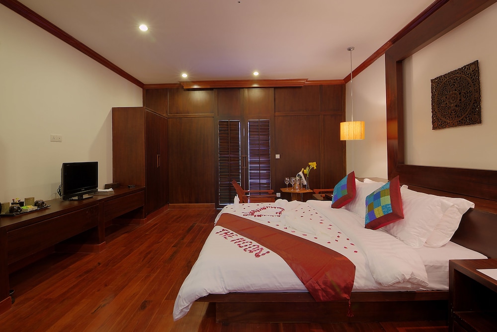 The Moon Residence Spa 33/71