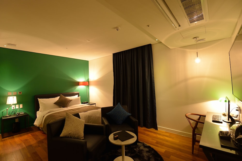 JB Design Hotel 51/77
