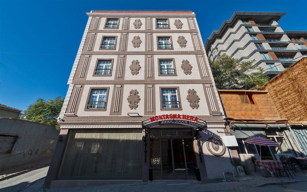 Hera Montagna Hotel 3/71