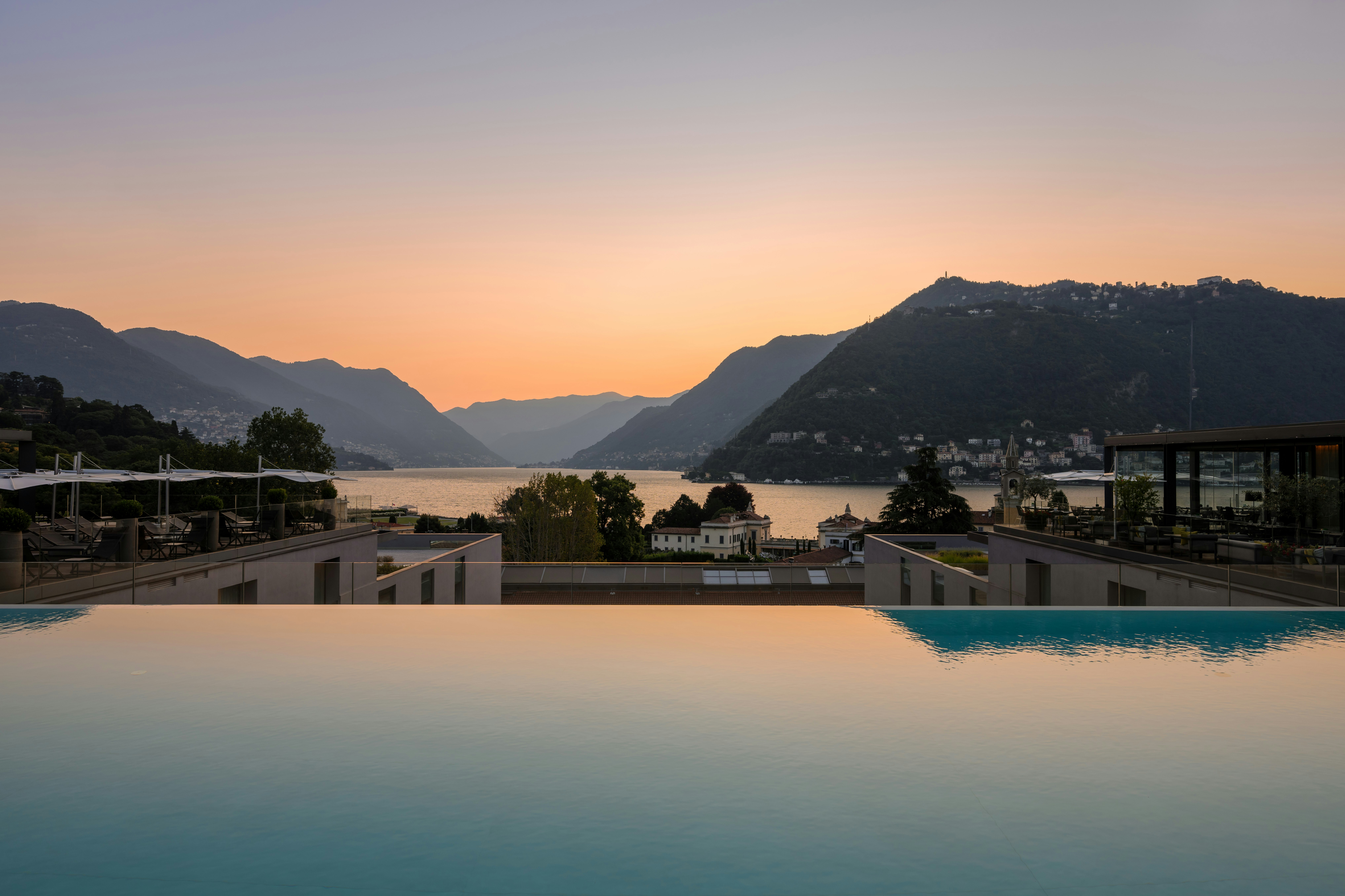 Hilton Lake Como 89/91