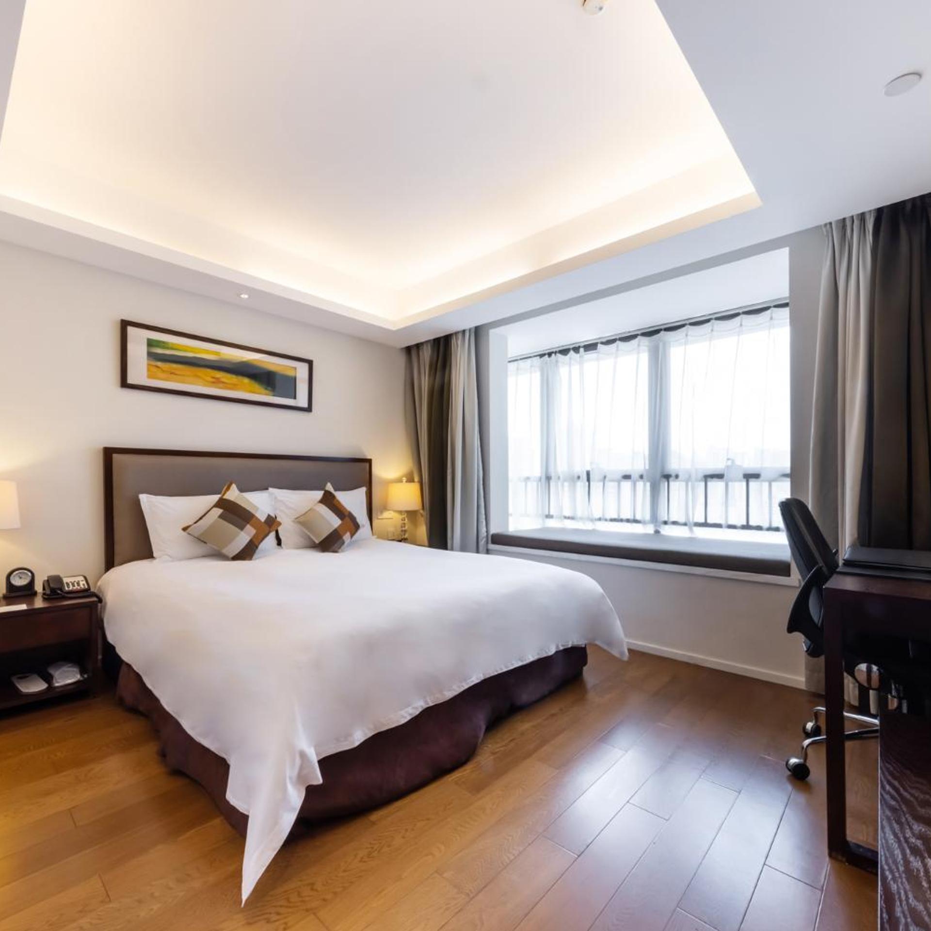 PREMIER SUITE