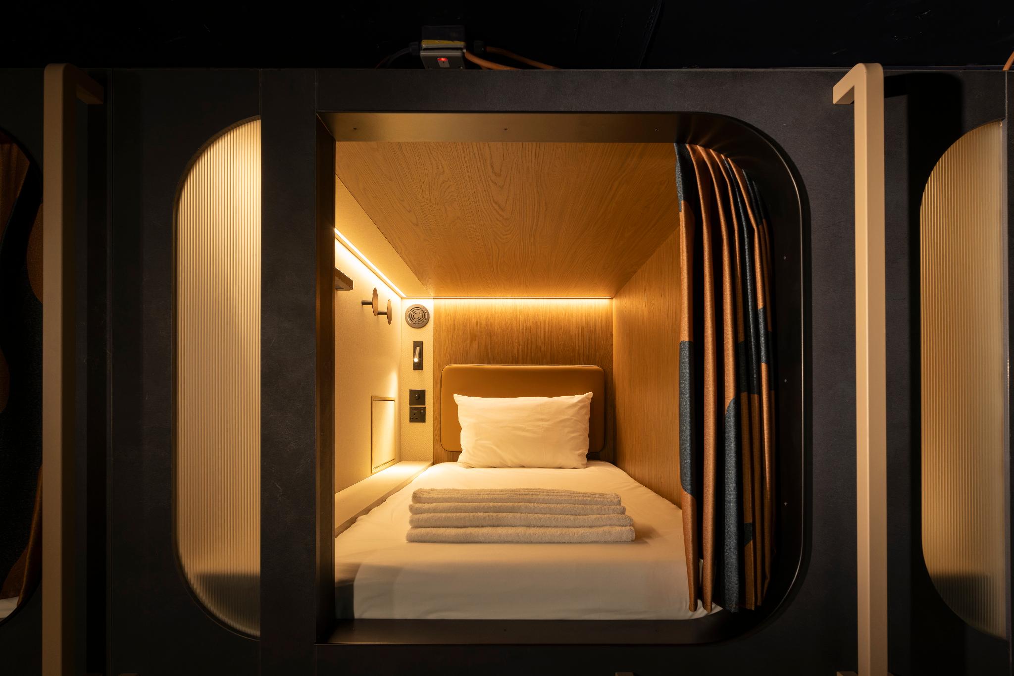 Nest, Double Bed
