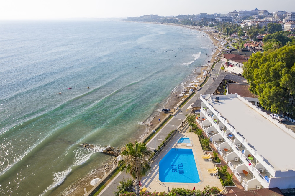 SIDE BEACH CLUB 2/33
