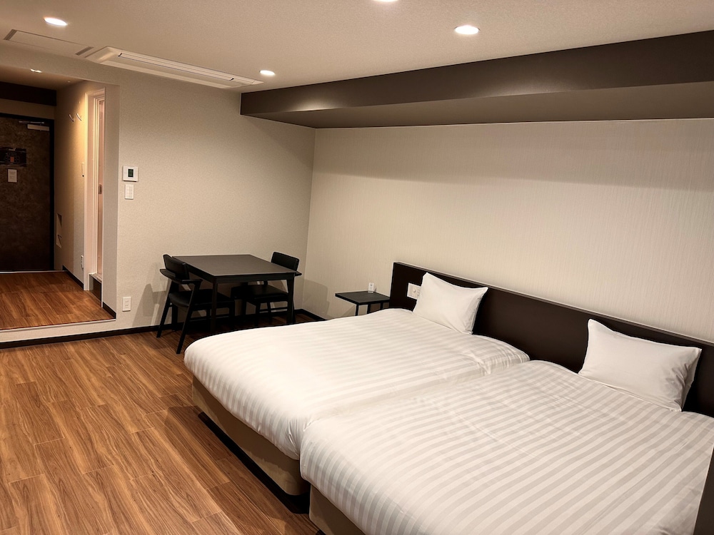 Reftel Osaka Airport Hotel 23/55