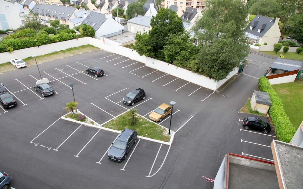 HOTEL CENTER BREST 48/48