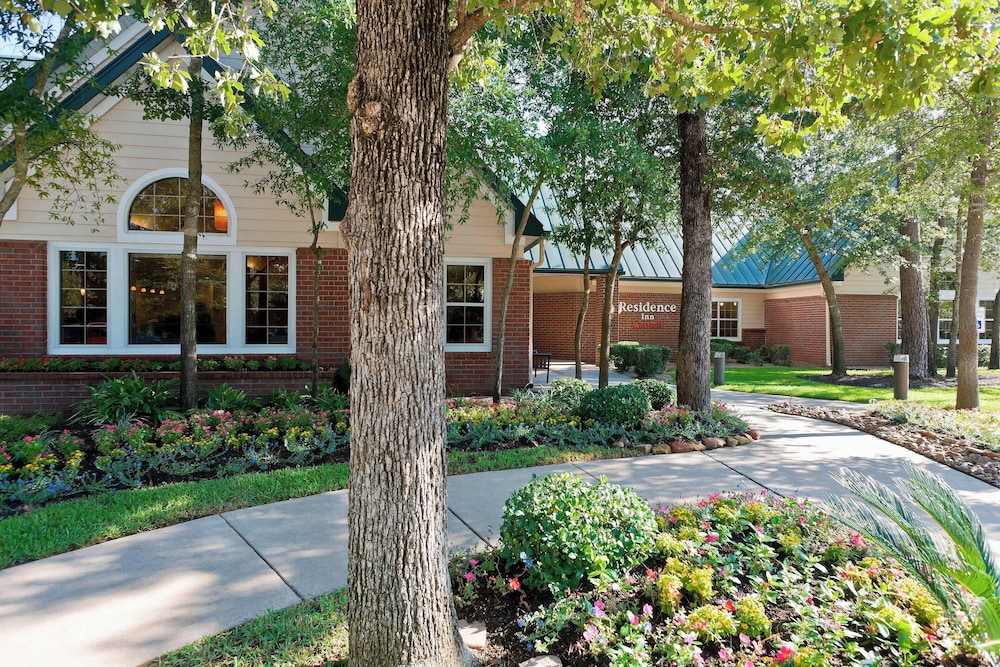 Residence Inn Houston The Woodlands / Lake Front Circle 44/50