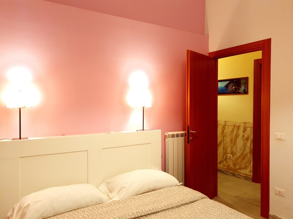 Mancini Hostel Naples 25/70