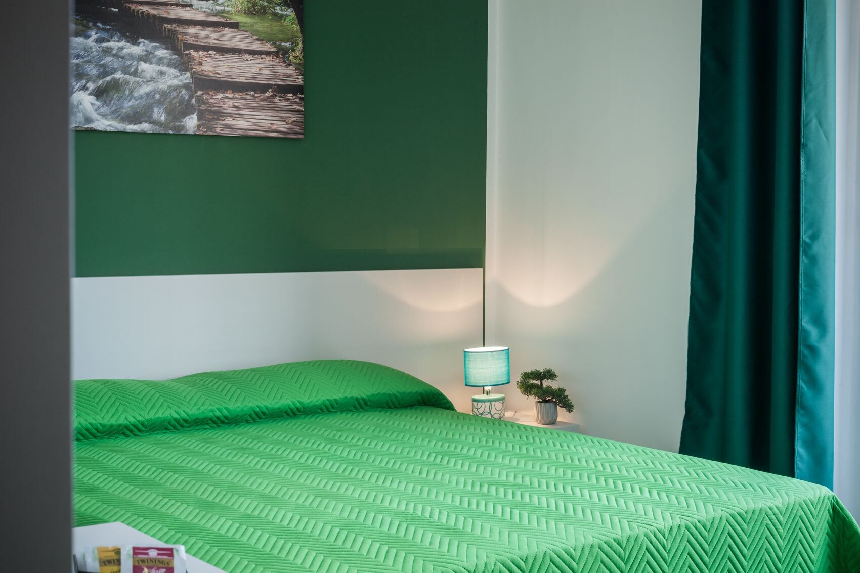 FAMILY, QUEEN BED, PRIVATE BATHROOM