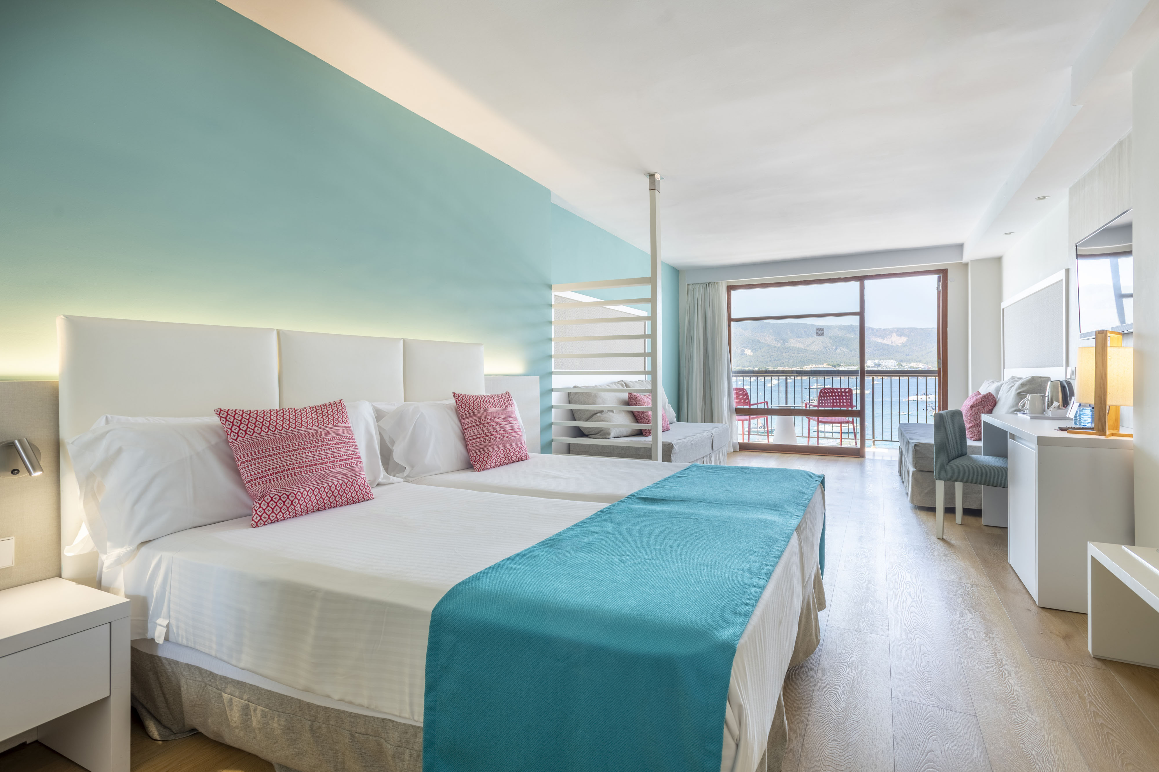 Deluxe, Double Bed, Sea Front