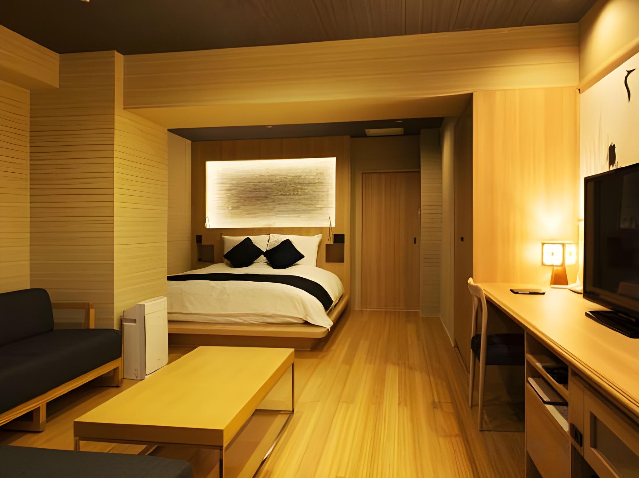 Semi Western, Style, Suite