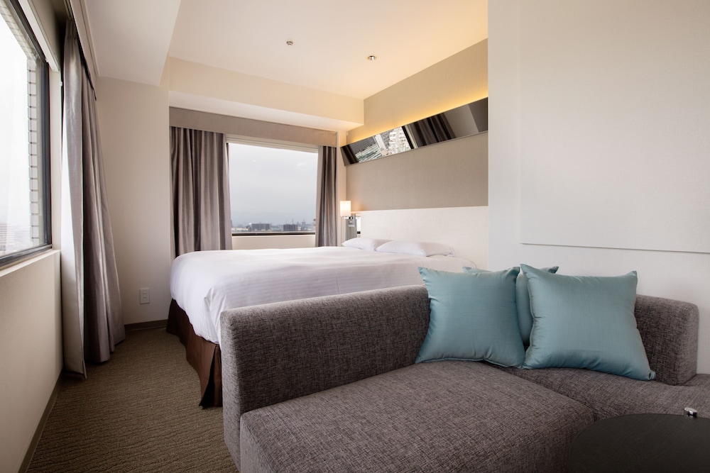 Executive, Queen Bed, Sky View, Corner