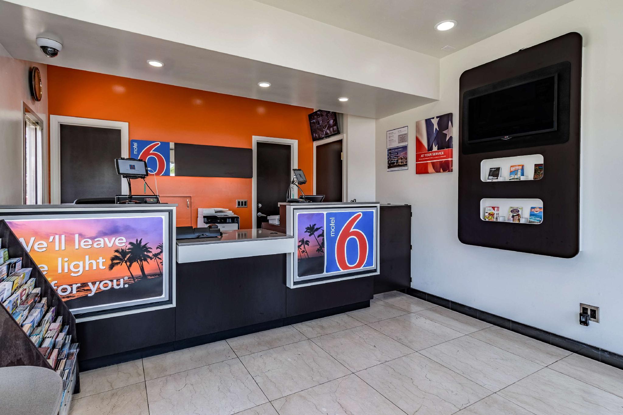 Motel6 National City, CA 7/24