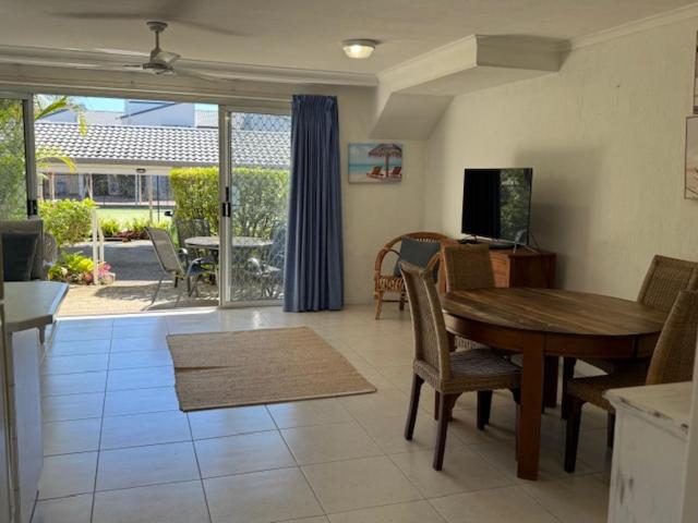NOOSA KEYS RESORT 48/64