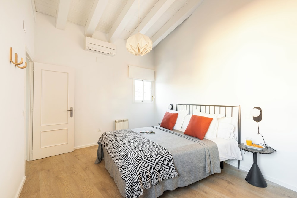 2 Bedrooms, Apartment, 1 Single and 2 Double Beds