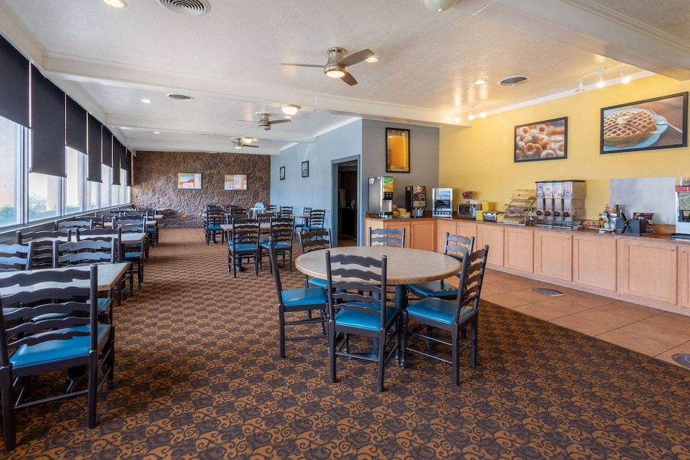 restaurant-cafeteria