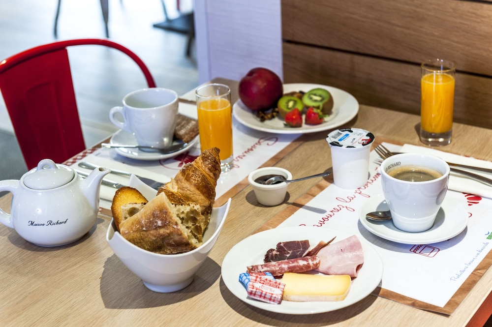 Brit Hotel Toulouse Colomiers L Esplanade 45/66