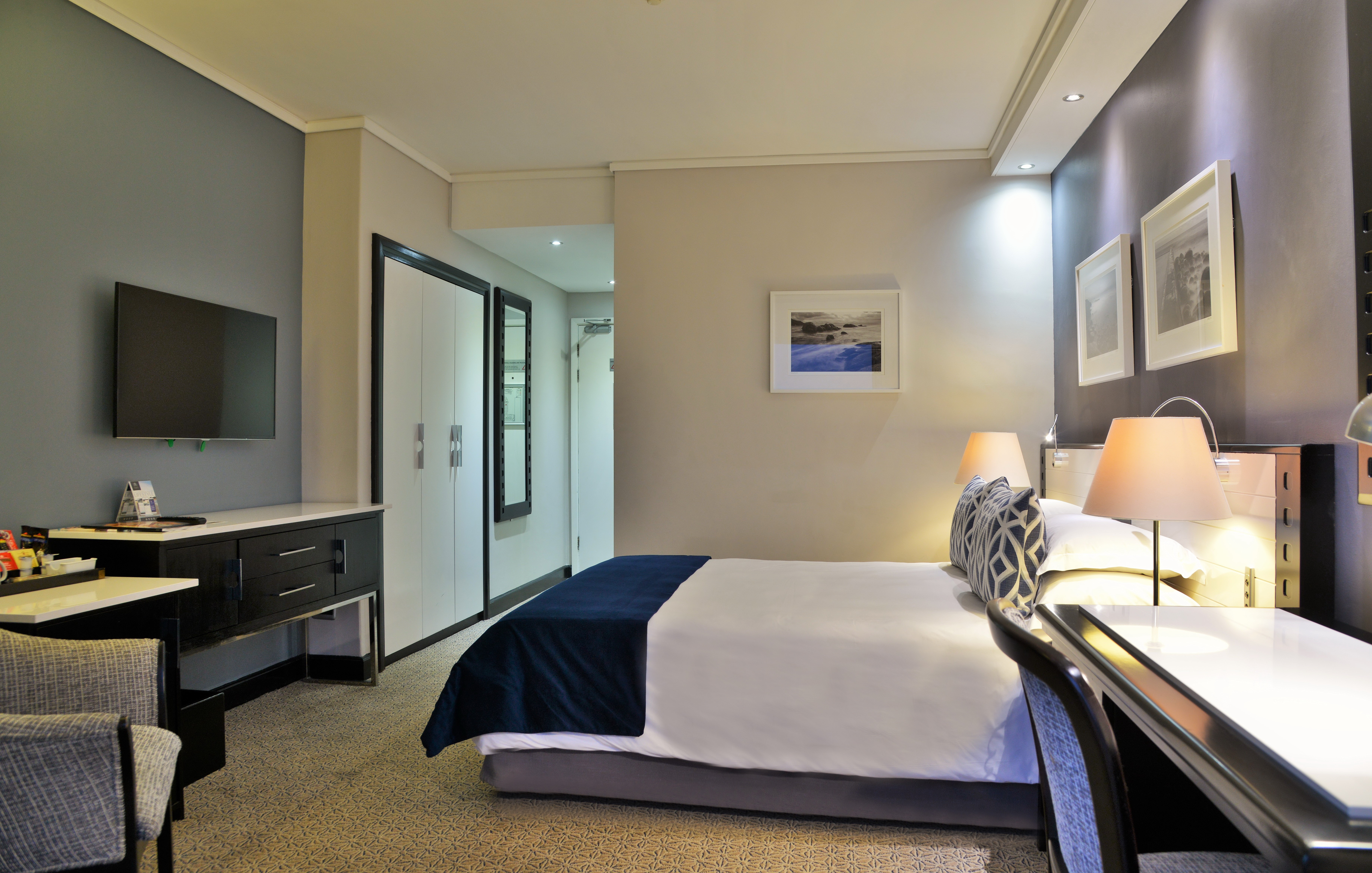 غرفة تنفيذية بسرير كوين، The Commodore Hotel 5/10