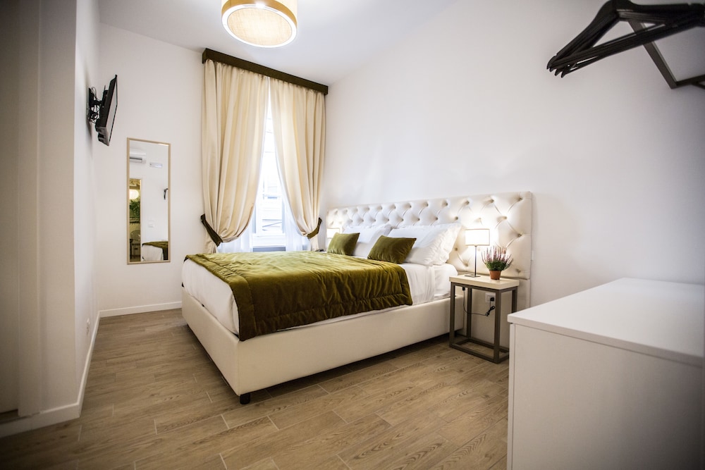 Chic Town Luxury Rooms 34/69