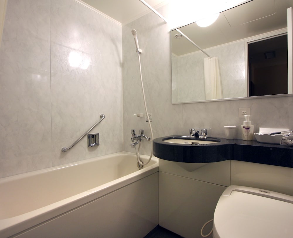 INTERNATIONAL HOTEL UBE 49/49