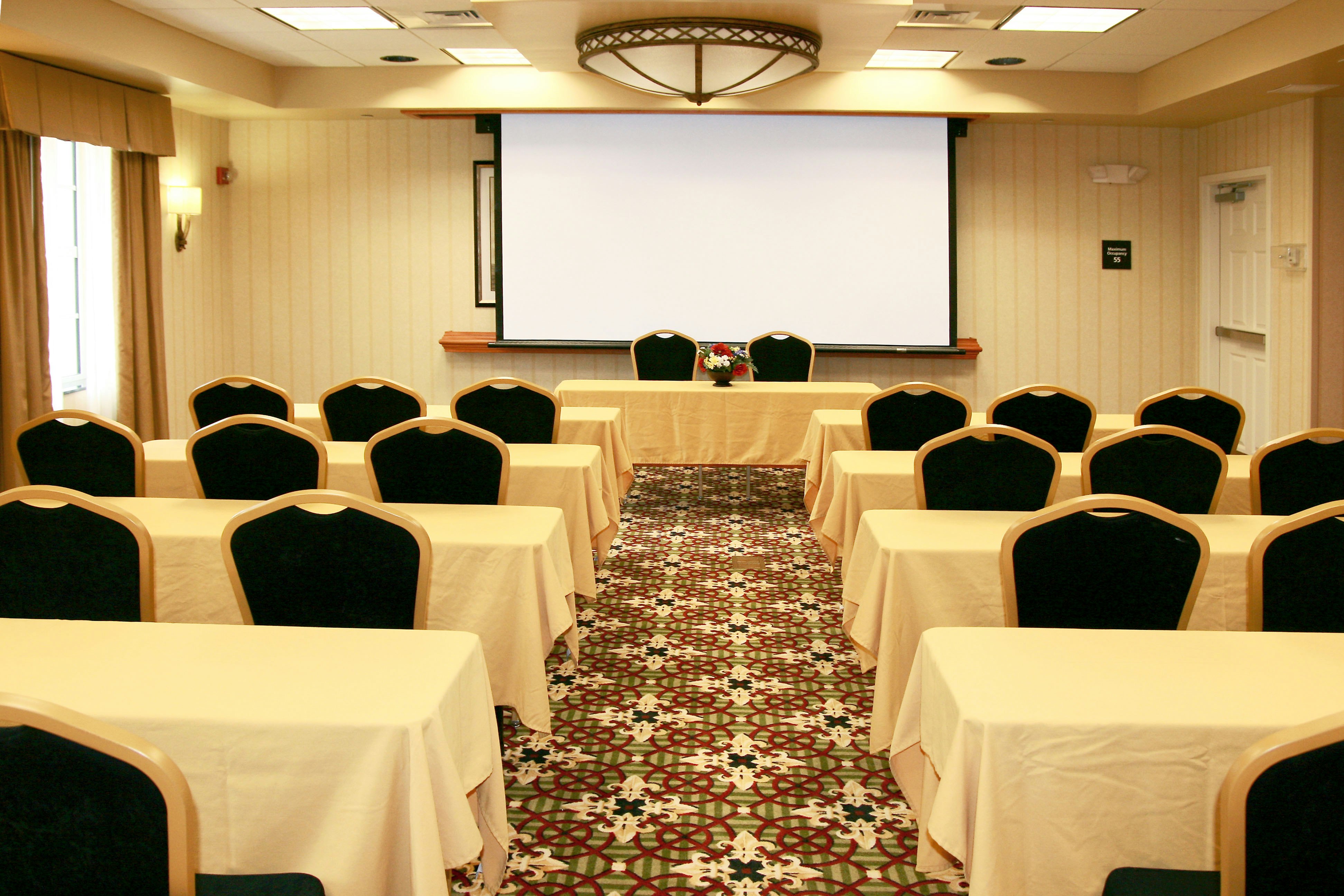 Hampton Inn Easton 54/62