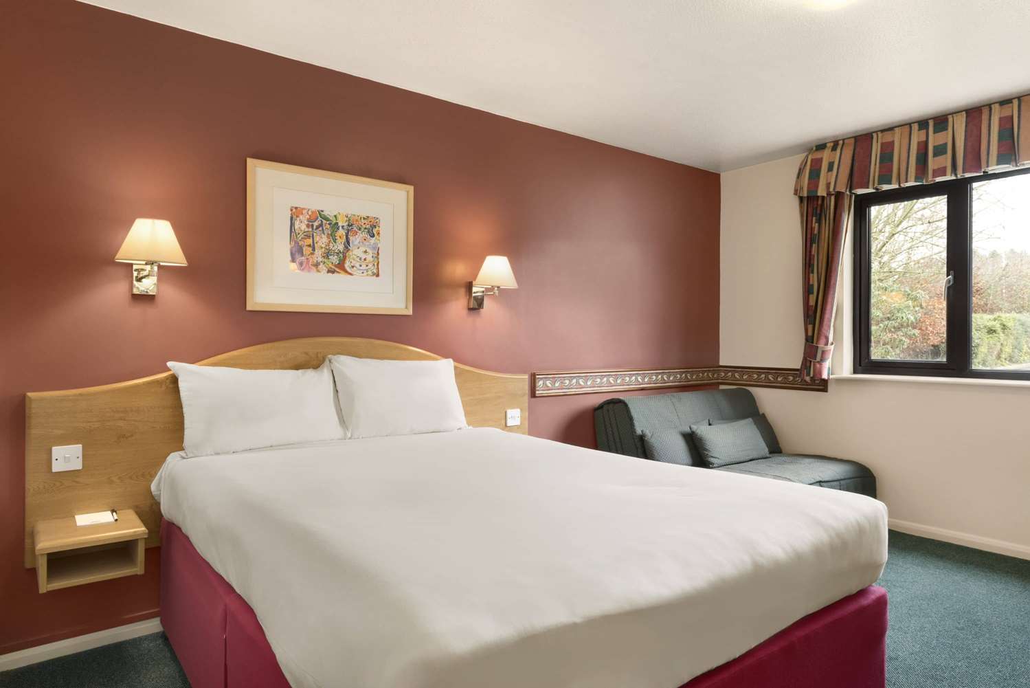 Days Inn Michaelwood M5 4/12