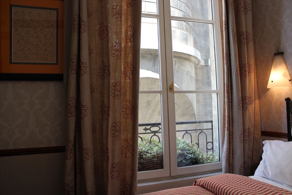 Hotel Relais Saint Sulpice 37/53