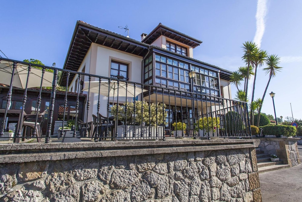 Hotel La Boriza 2/50