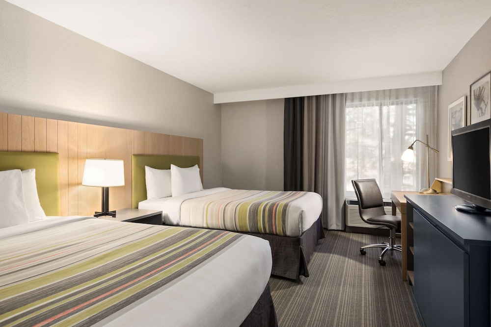 Country Inn & Suites by Radisson - Flagstaff East Route 66 5/28