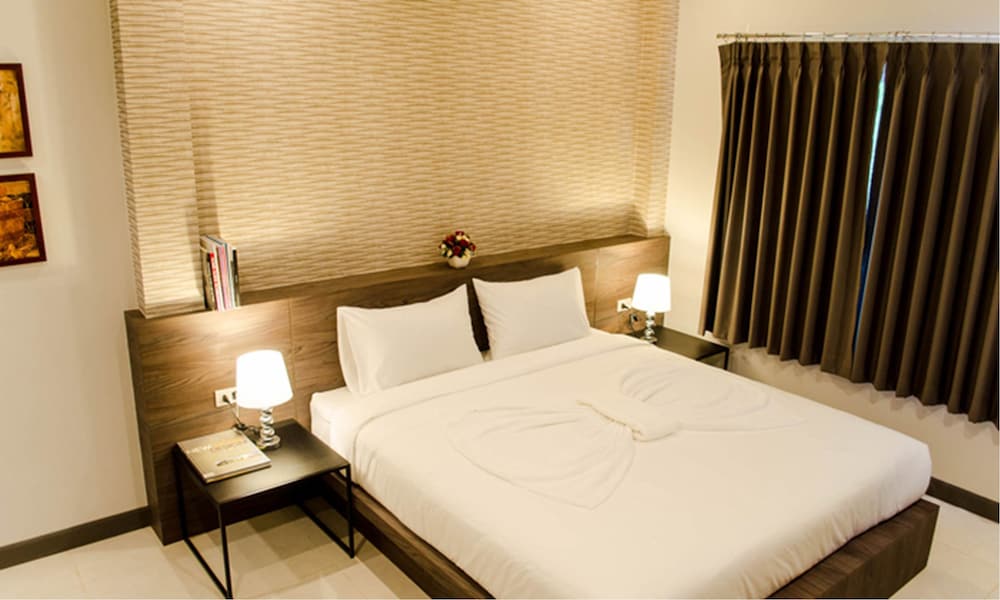 غرفة بسرير كينج، Seree Grand Resort 4/9