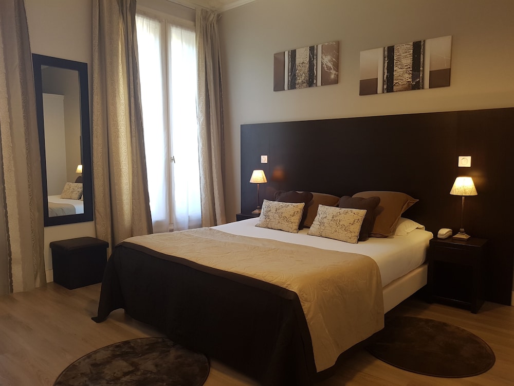 HOTEL D'ARGENSON 19/75