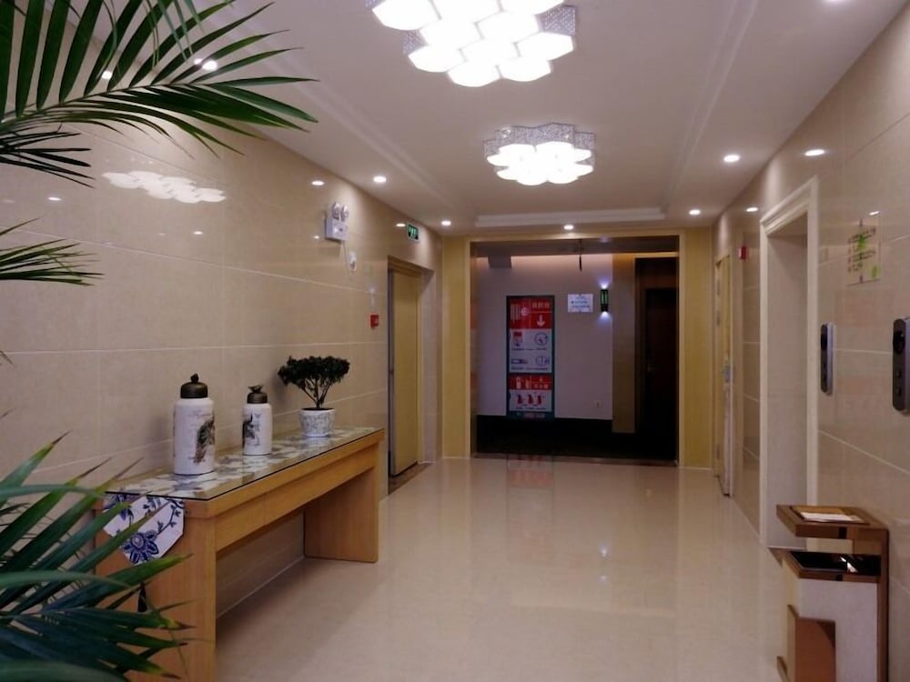 Lobby at GREENTREE INN HEFEI FEIDONG NEW DISTRICT HUISHANG CITY EXPRESS HOTEL, HEFEI