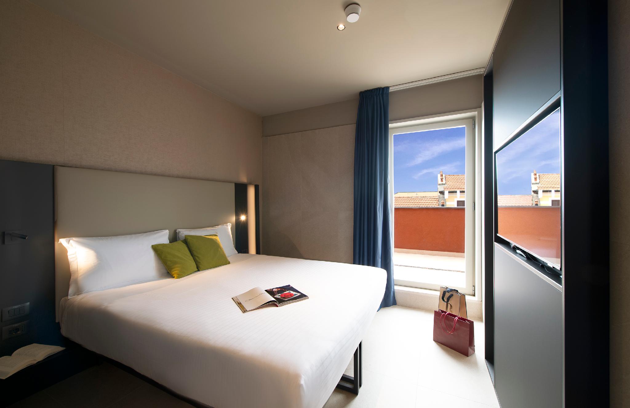 ROOM, DOUBLE BED, BALCONY