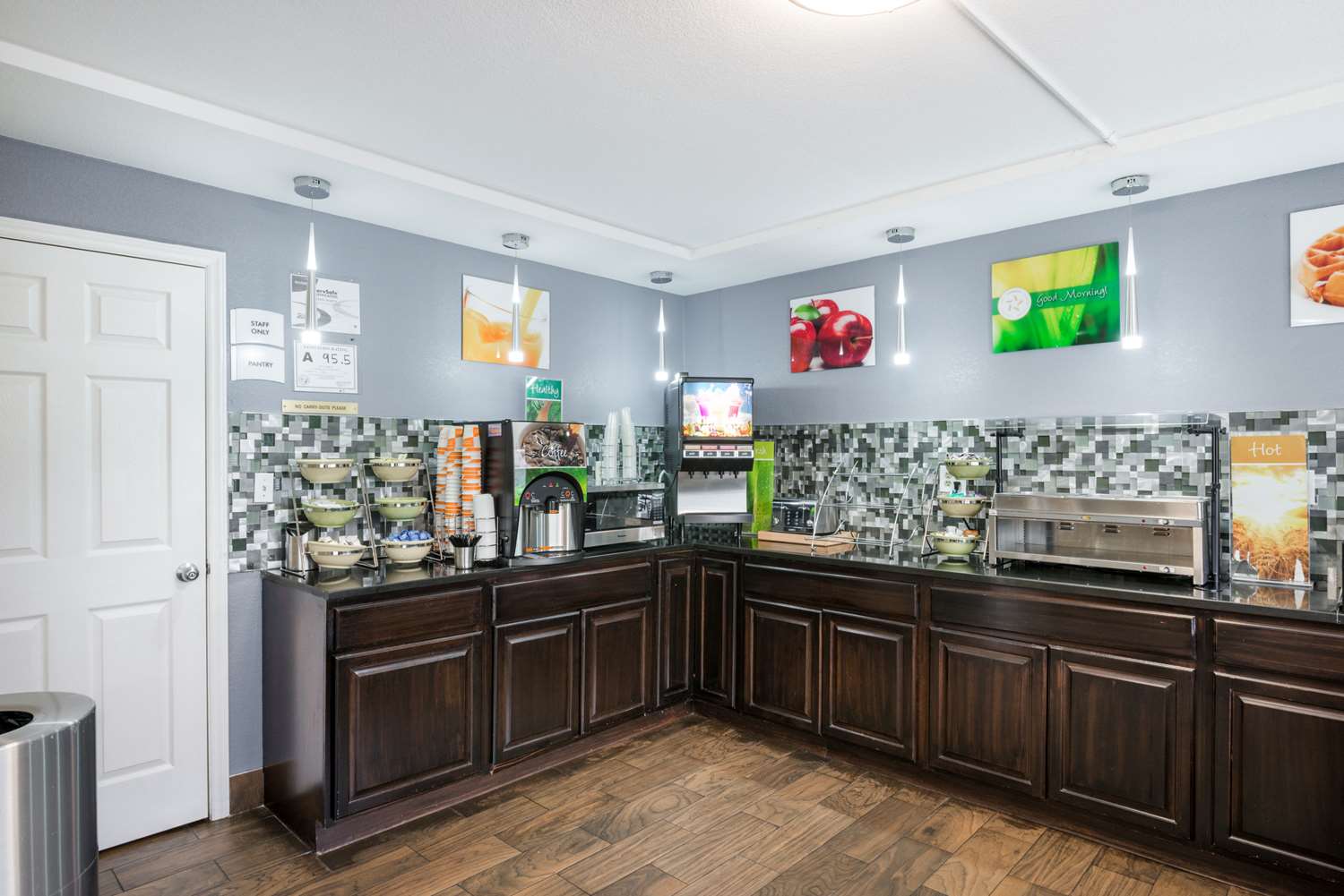 Quality Inn Concord Kannapolis 17/34