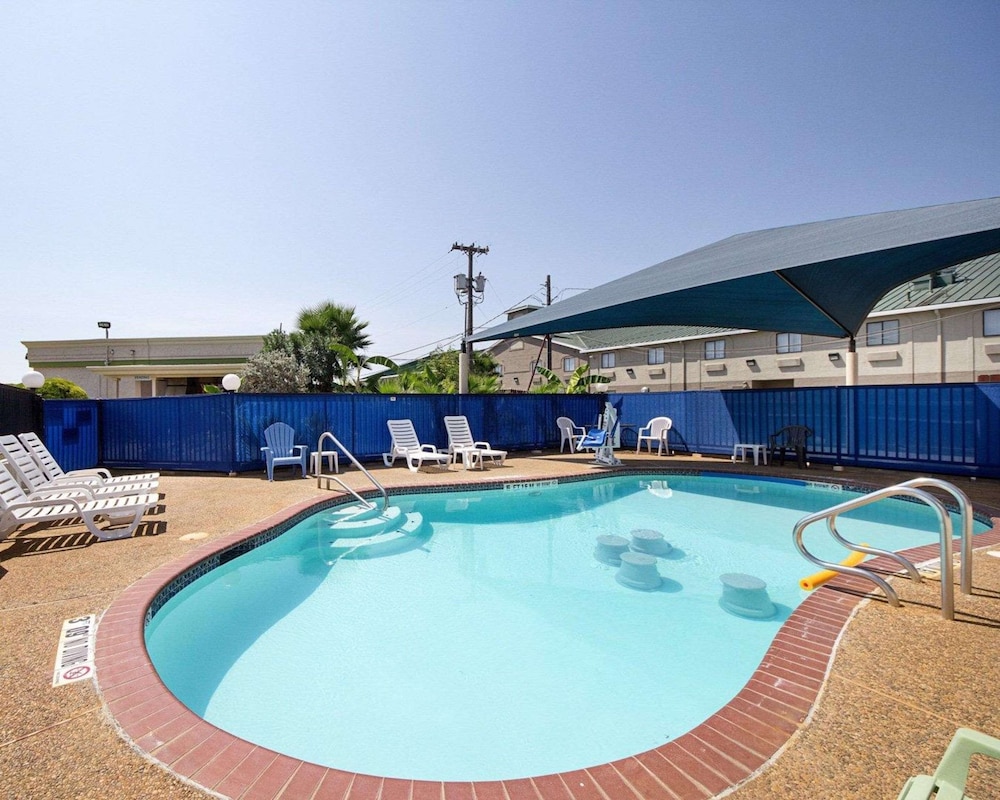 Rodeway Inn San Antonio Lackland AFB - SeaWorld 5/66