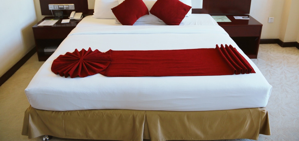 Harmony Hotel 11/22