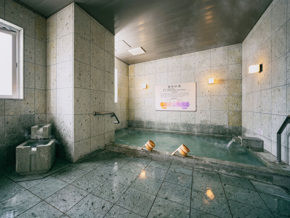 Super Hotel Kyoto Shijyo Kawaramachi 30/50