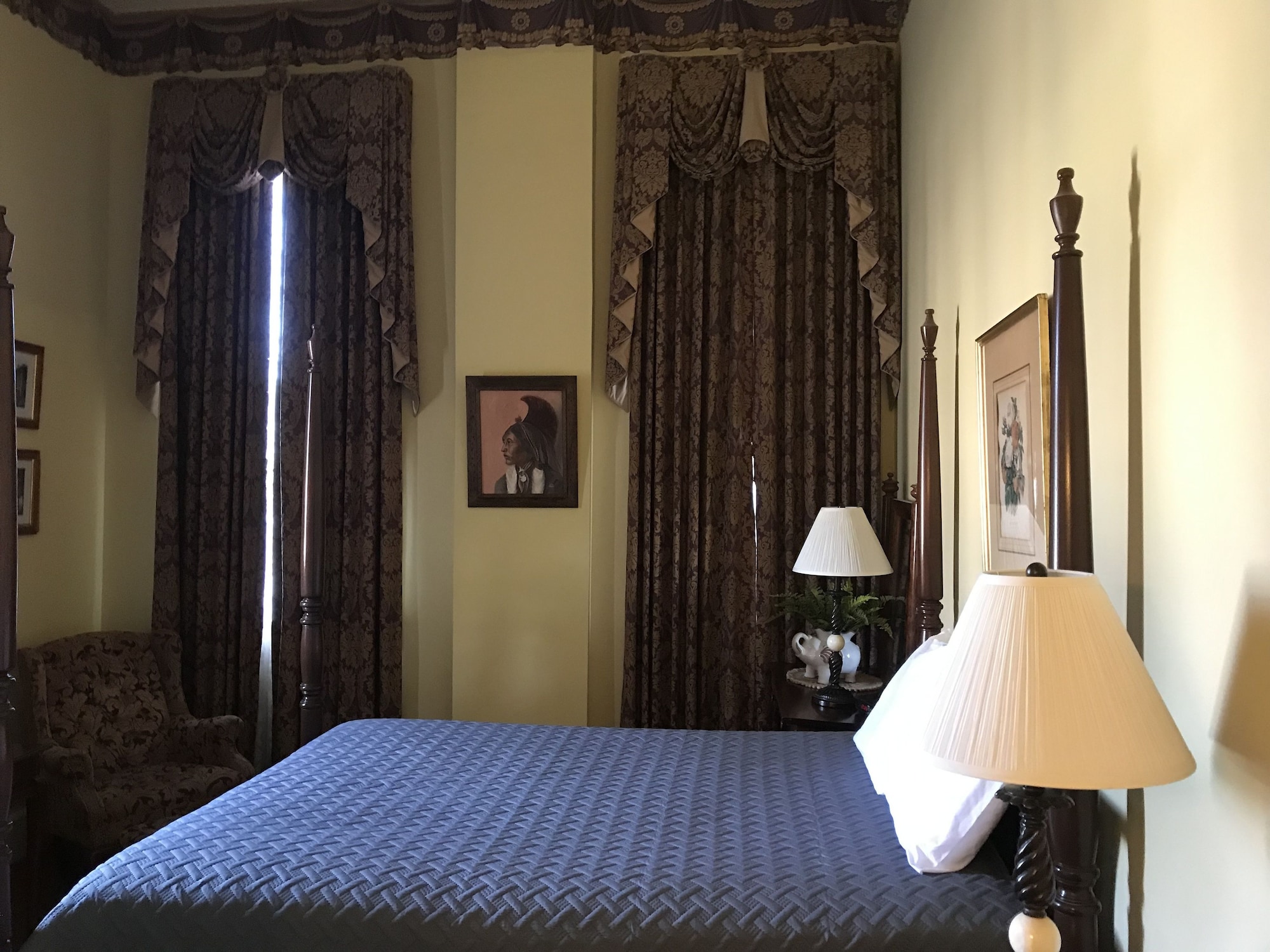 Room, Queen Bed, Courtyard View, Courtyard Area