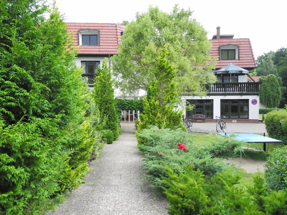 Waldhotel Wandlitz 52/57